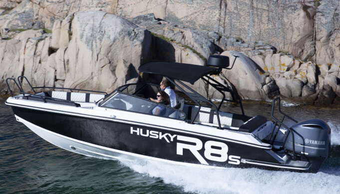 SOLID: Husky R8S. SOLID: Husky R8S.