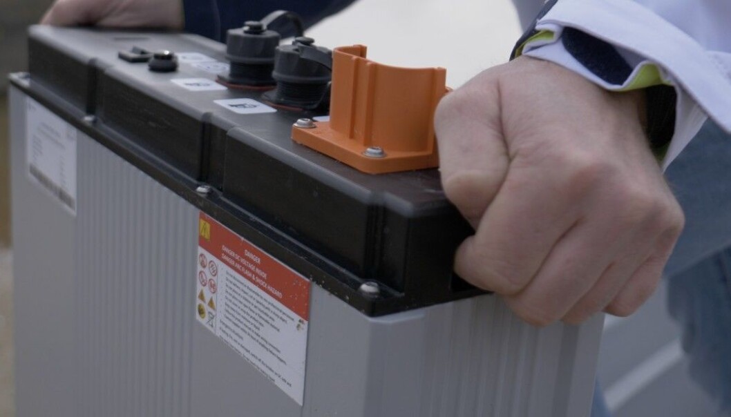 LETT: Batteriet veier ikke mer enn 20 kilo og kan lett tas med hjem for lading. LETT: Batteriet veier ikke mer enn 20 kilo og kan lett tas med hjem for lading.
