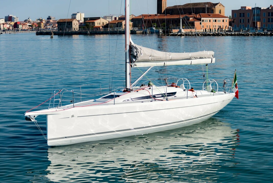 Italia Yachts 9.98 kommer til Norge i juli denne sommeren. Italia Yachts 9.98 kommer til Norge i juli denne sommeren.